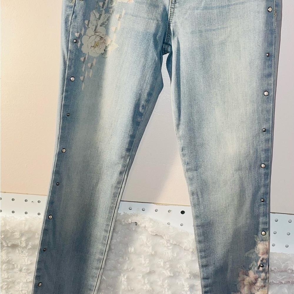 VINTAGE Jessica Simpson Size 2 Kiss Me Super Skinny Jean Distressed Denim Floral - Picture 7 of 14